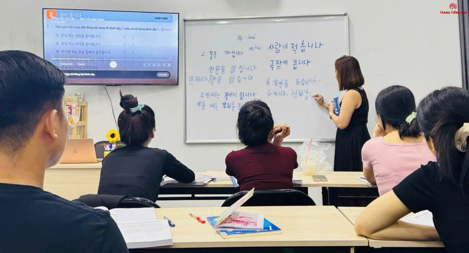 Lớp tiếng Hàn gần đây ở Cần Thơ